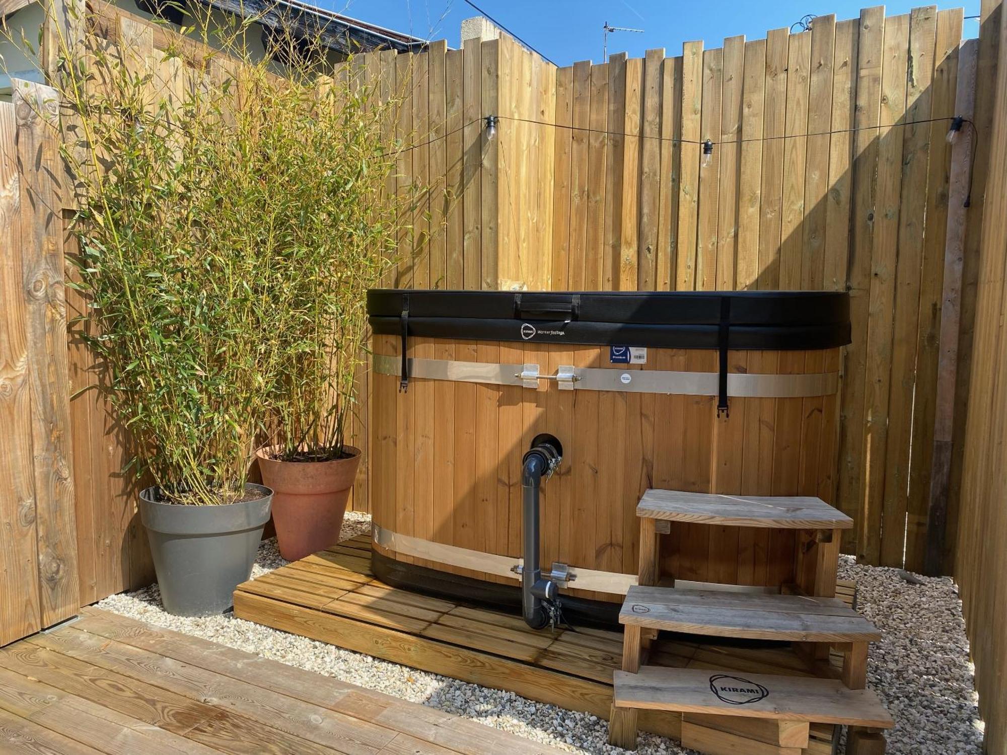 Chambres D'Hotes Avec Piscine Et Jacuzzi Privatif Pour Le Studio * Merignac (Gironde)